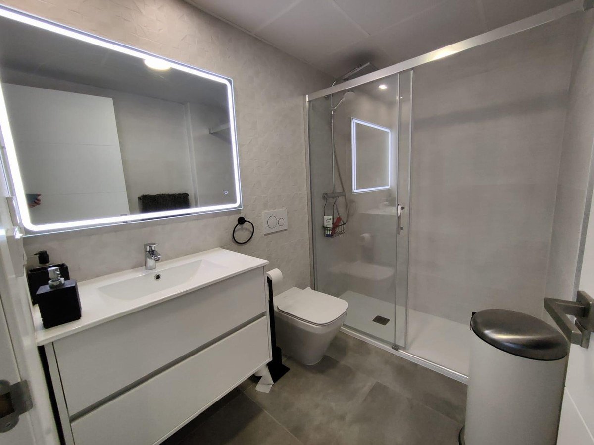 2 Bed Middle Floor Apartment in Finestrat