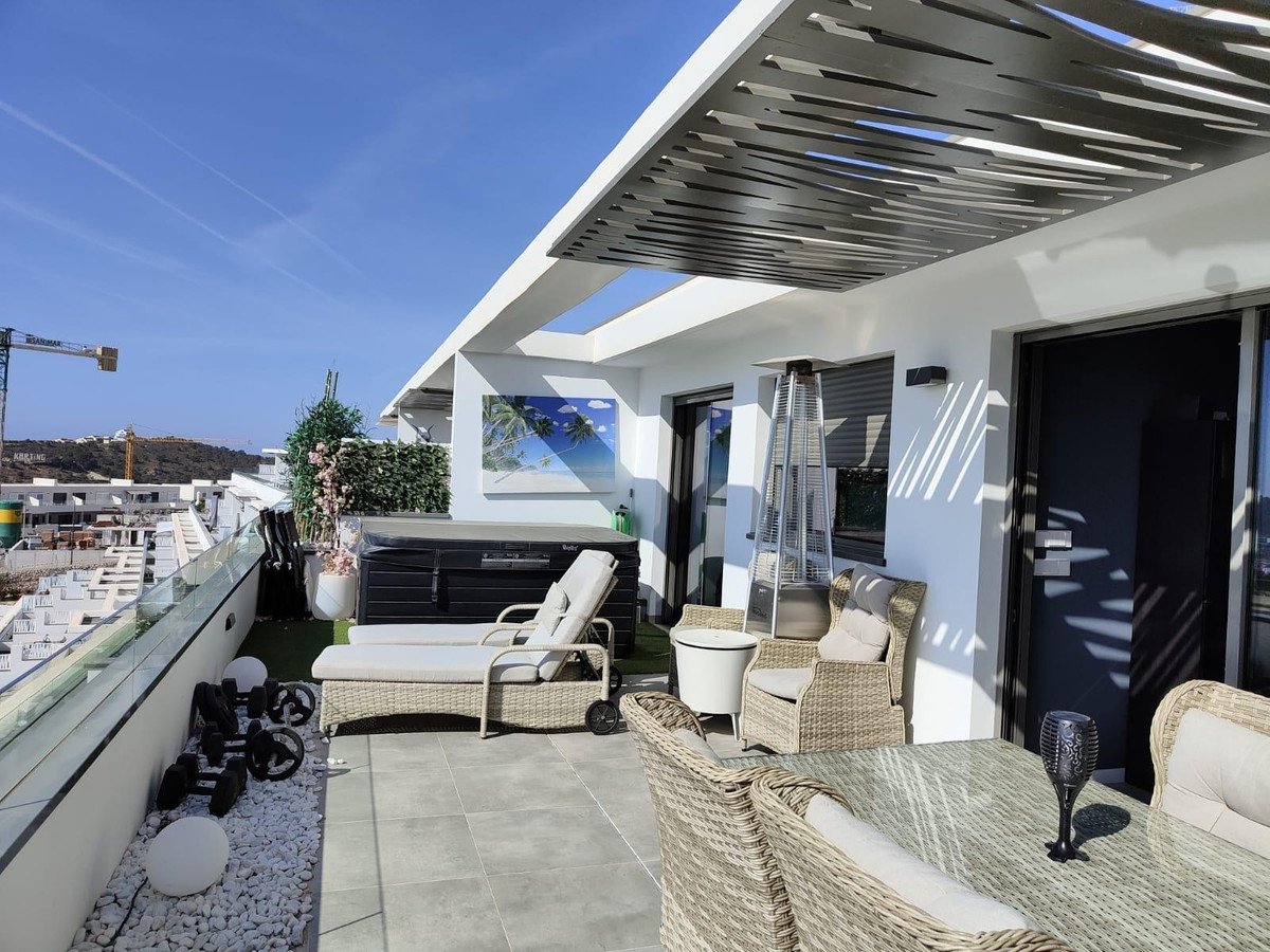 2 Bed Middle Floor Apartment in Finestrat