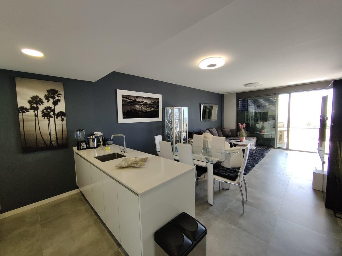 2 Bed Middle Floor Apartment in Finestrat