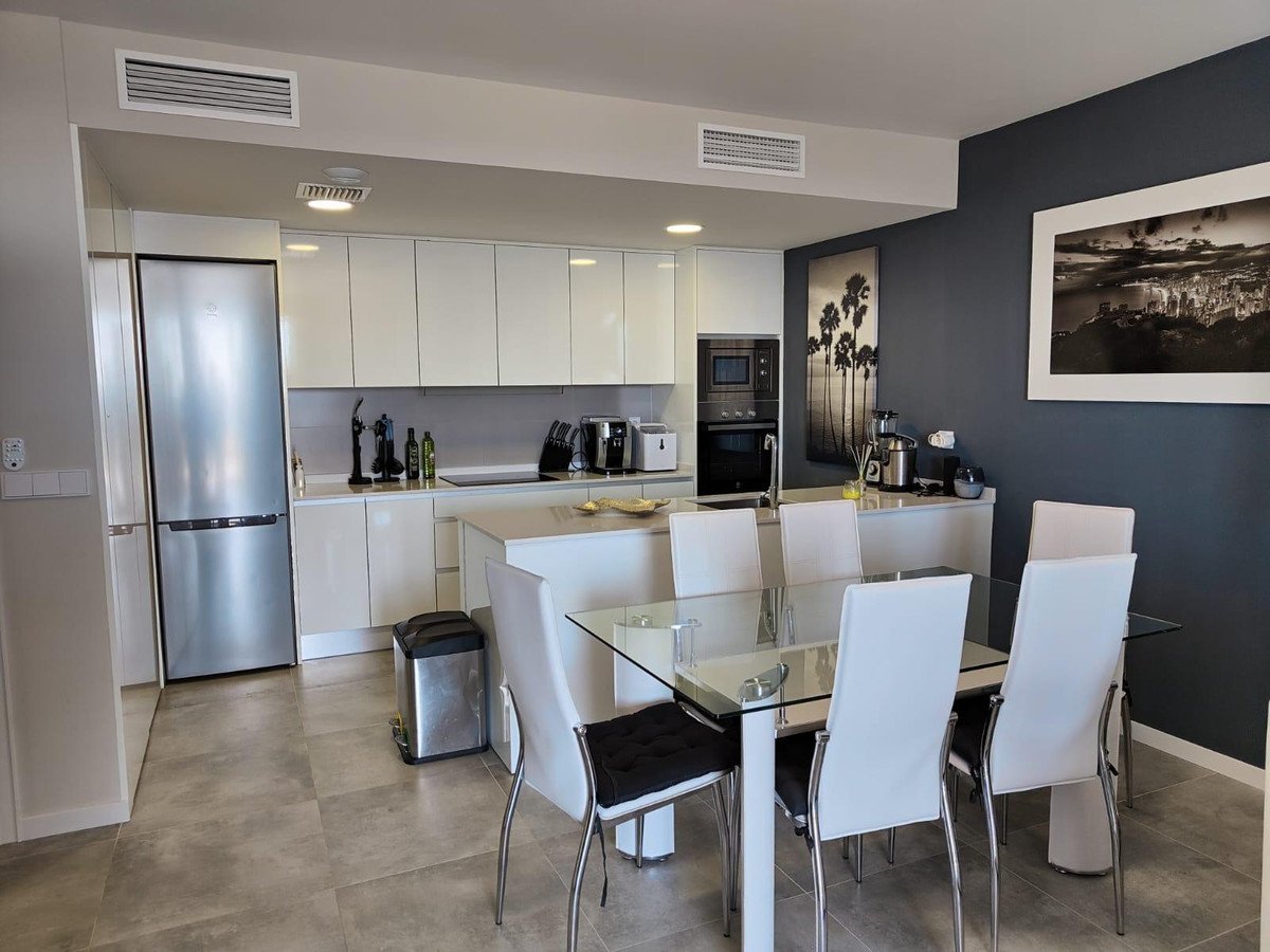 2 Bed Middle Floor Apartment in Finestrat