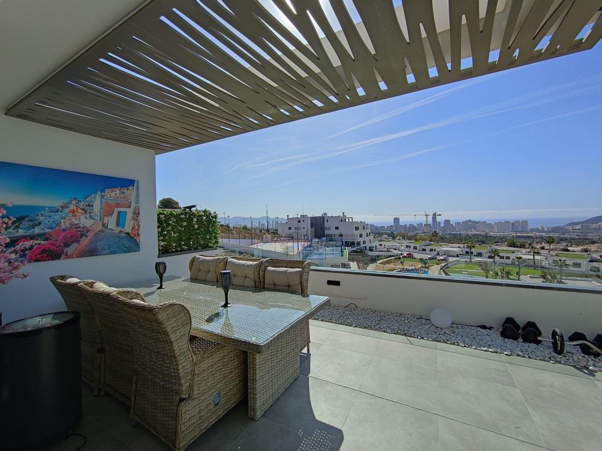 2 Bed Middle Floor Apartment in Finestrat