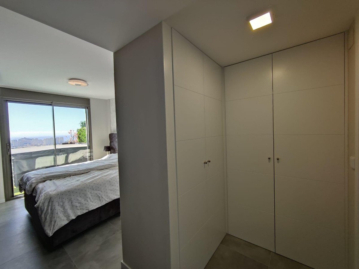 2 Bed Middle Floor Apartment in Finestrat
