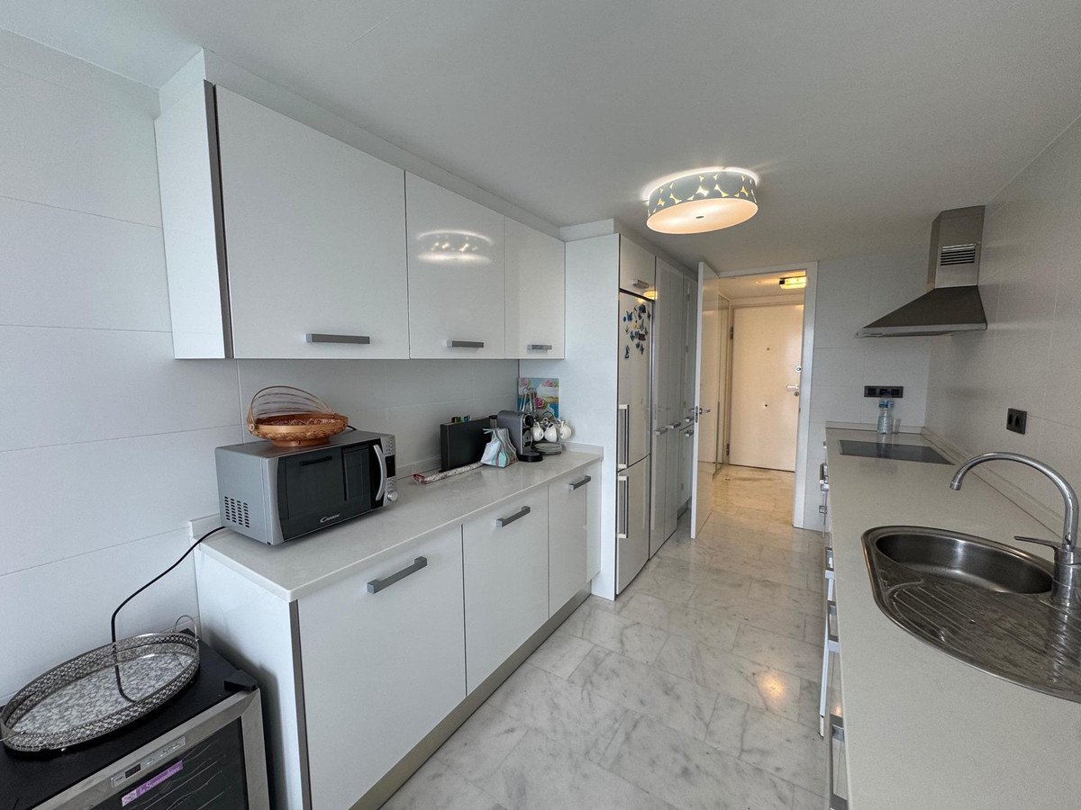 3 Bed Middle Floor Apartment in Villajoyosa
