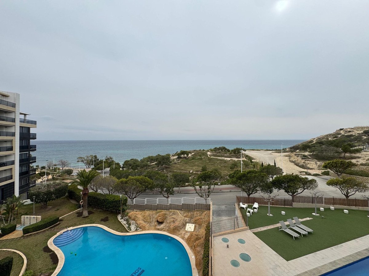 3 Bed Middle Floor Apartment in Villajoyosa