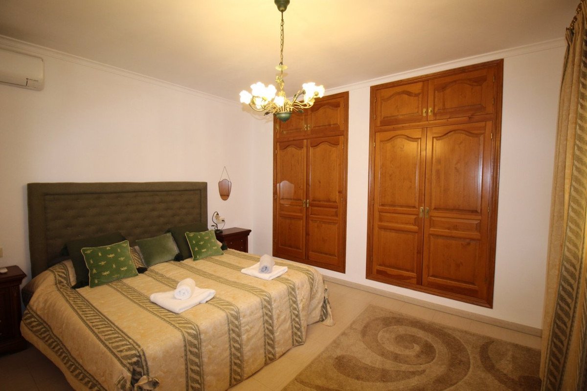 5 Bed Bungalow in Calpe