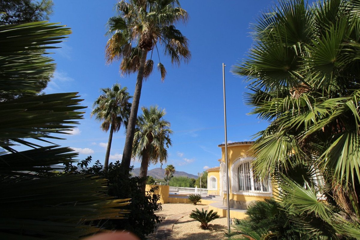 5 Bed Bungalow in Calpe