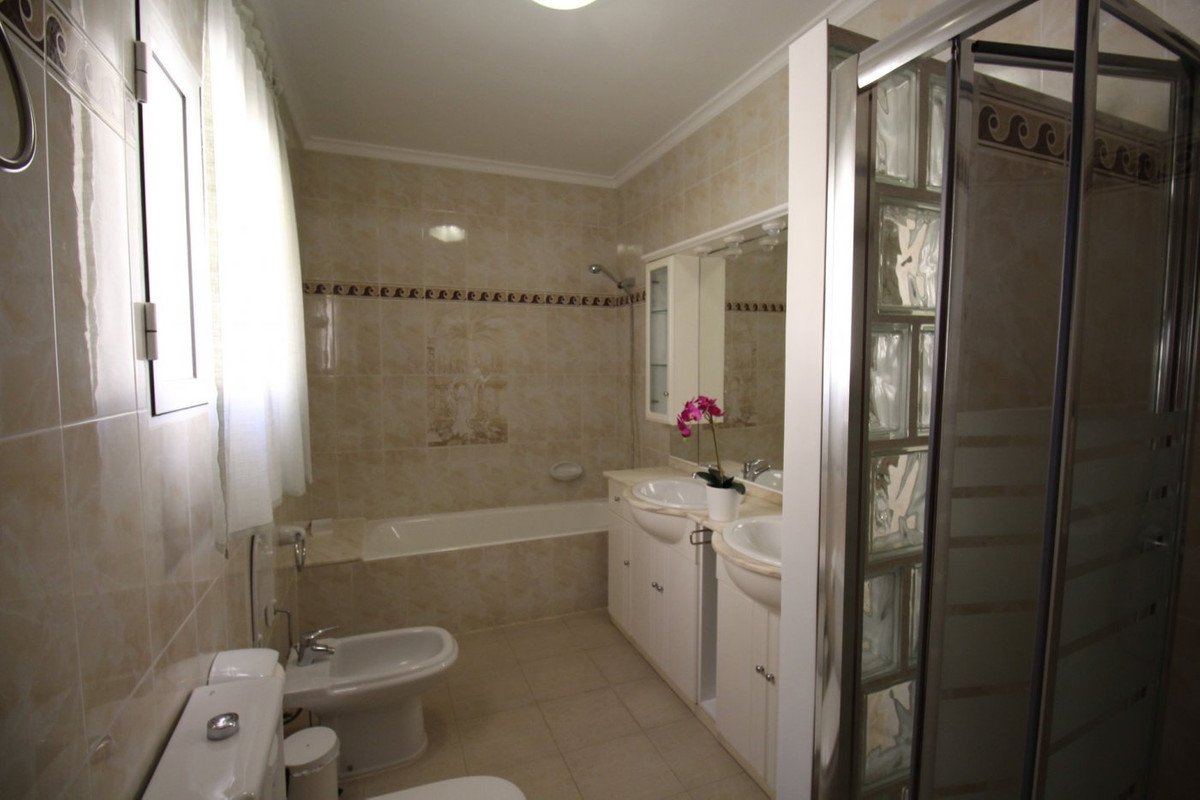 5 Bed Bungalow in Calpe