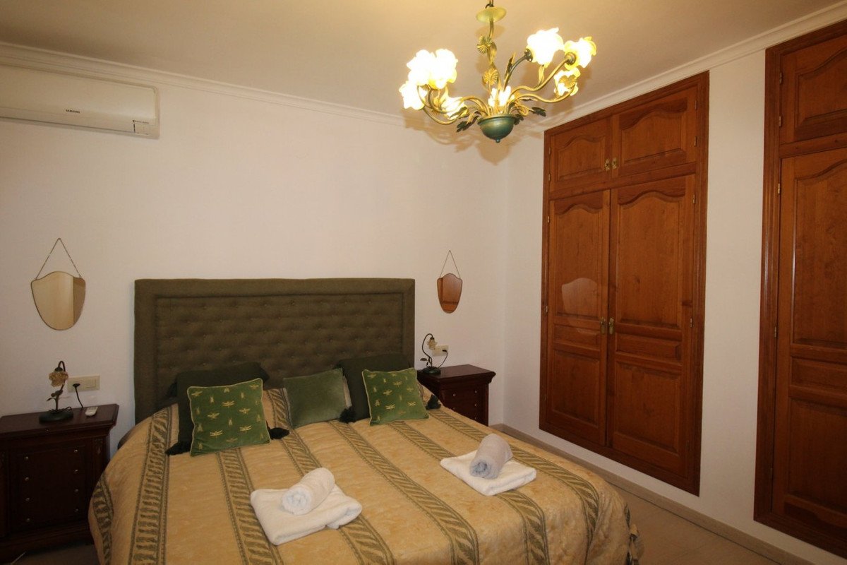 5 Bed Bungalow in Calpe