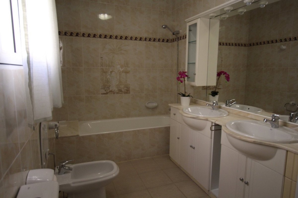 5 Bed Bungalow in Calpe