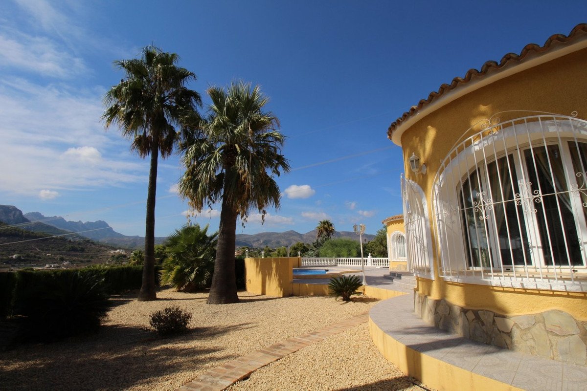 5 Bed Bungalow in Calpe