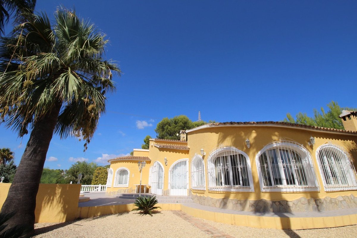 5 Bed Bungalow in Calpe