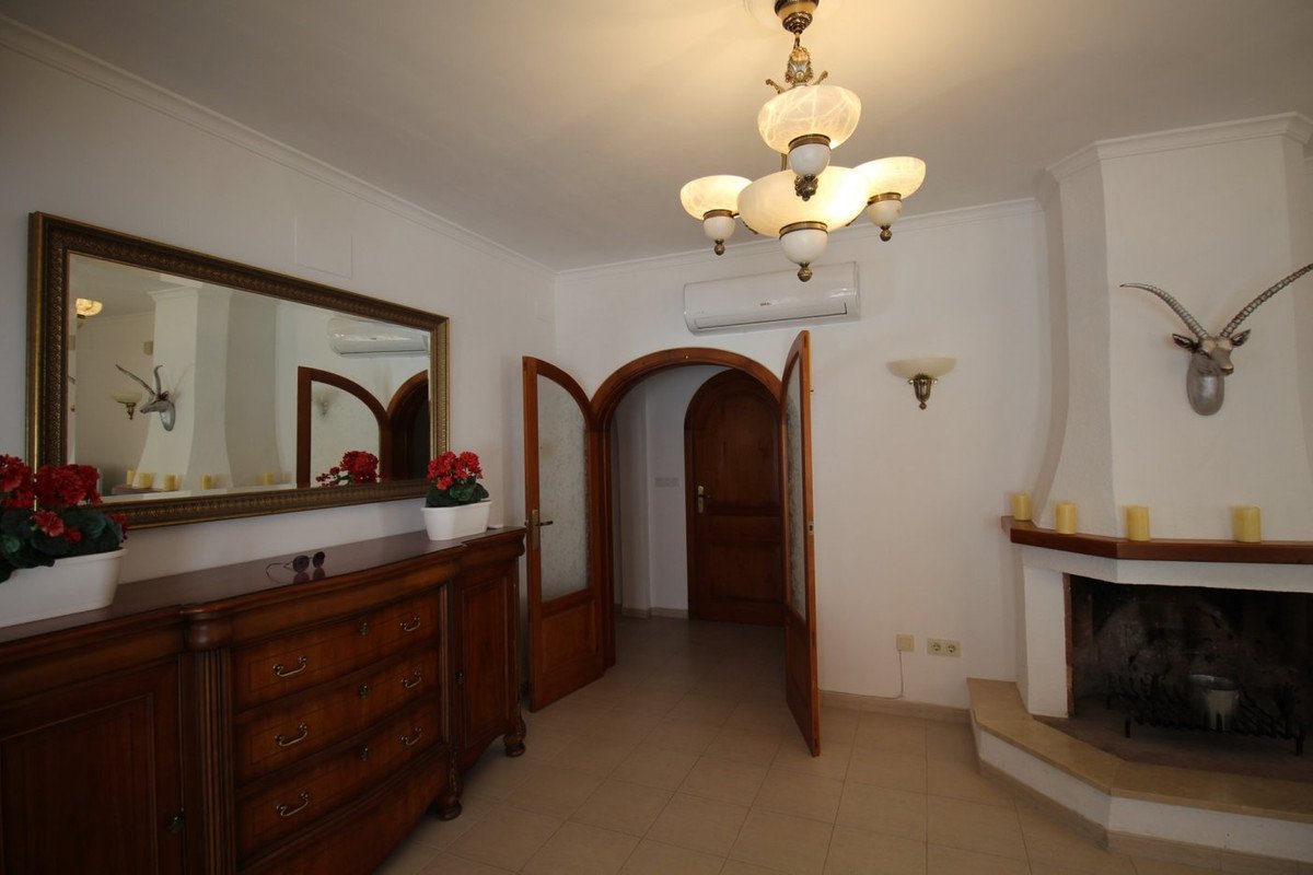 5 Bed Bungalow in Calpe