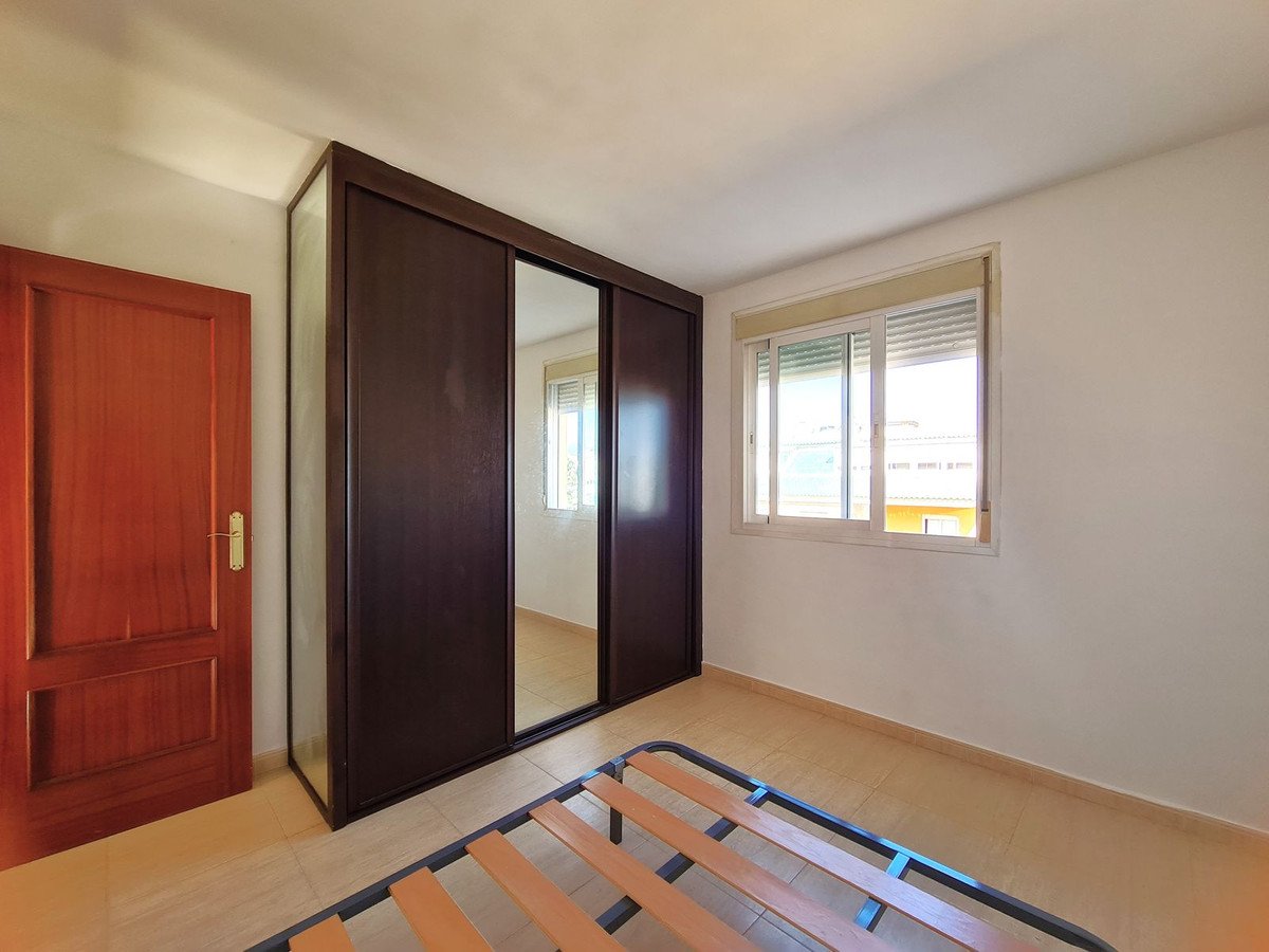 2 Bed Middle Floor Apartment in Manilva