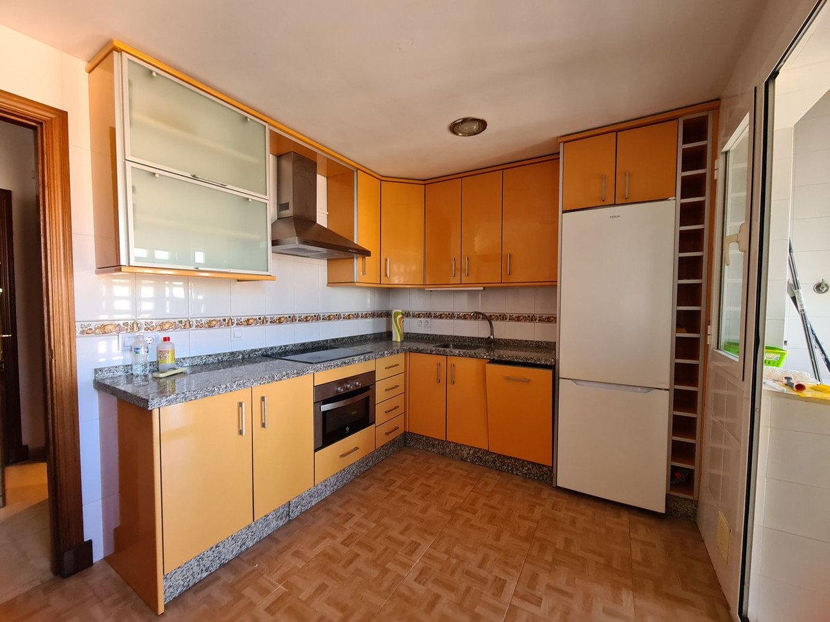 2 Bed Middle Floor Apartment in Manilva