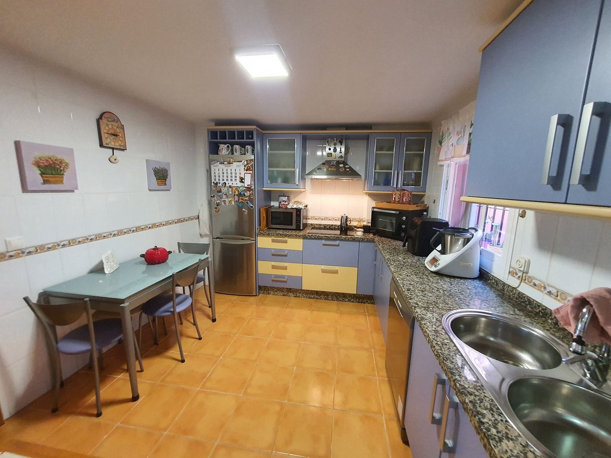 4 Bed Townhouse in Churriana