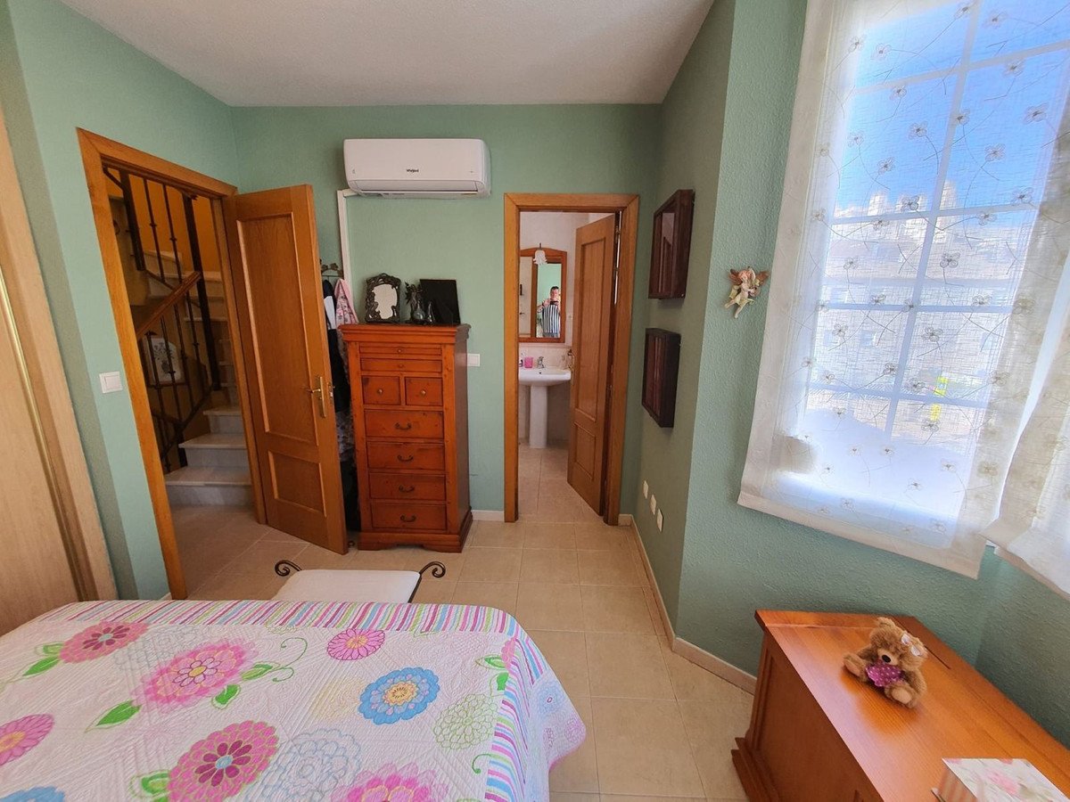 4 Bed Townhouse in Churriana