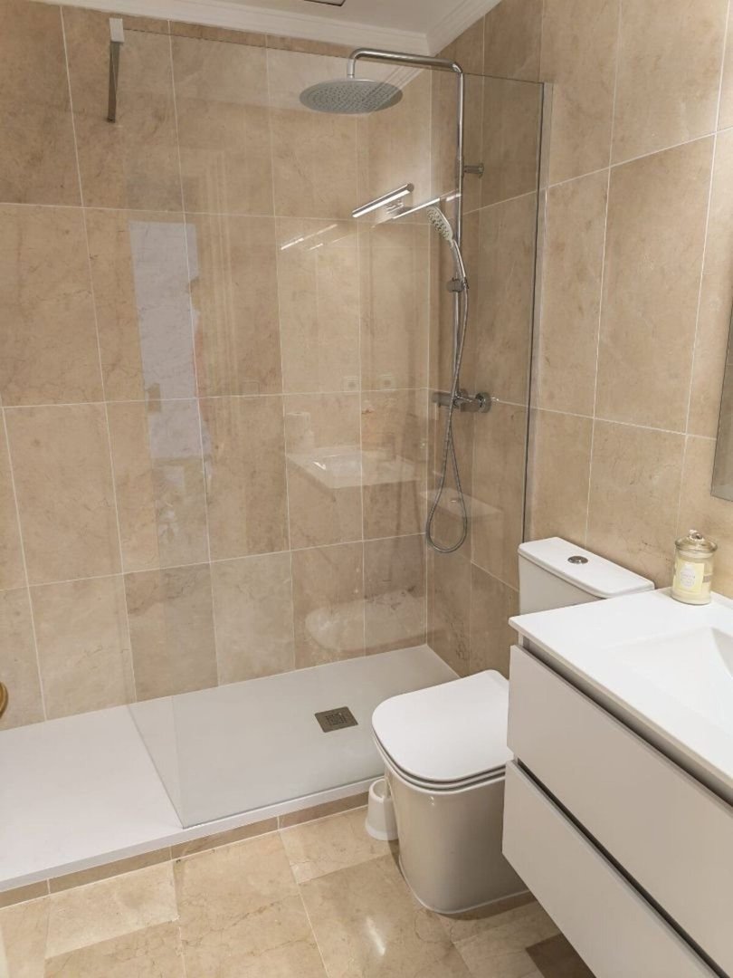 2 Bed Top Floor Apartment in Marbella
