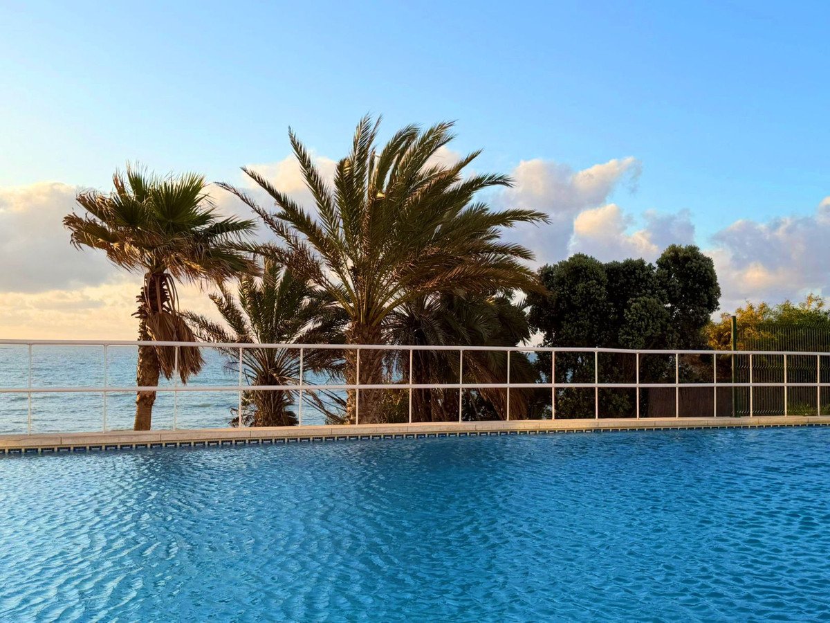 2 Bed Ground Floor Apartment in Estepona