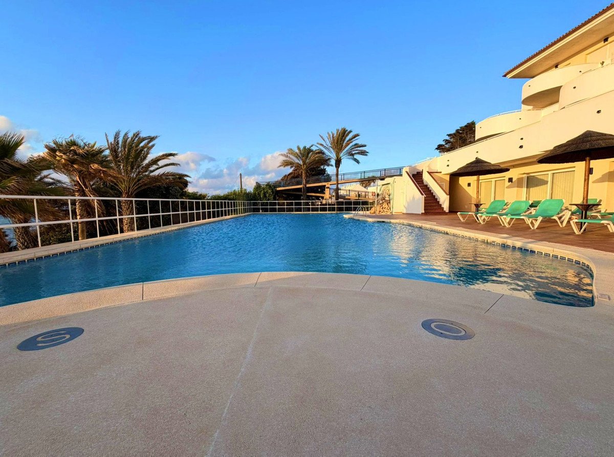 2 Bed Ground Floor Apartment in Estepona