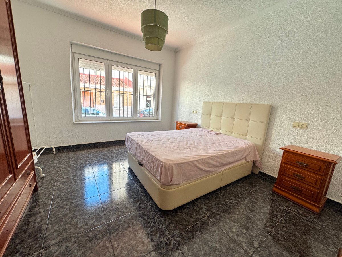 4 Bed Ground Floor Apartment in Guardamar del Segura