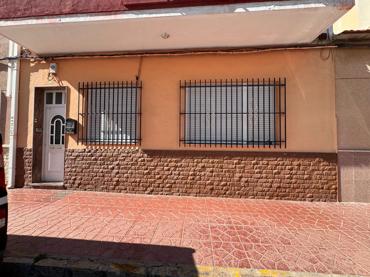 4 Bed Ground Floor Apartment in Guardamar del Segura