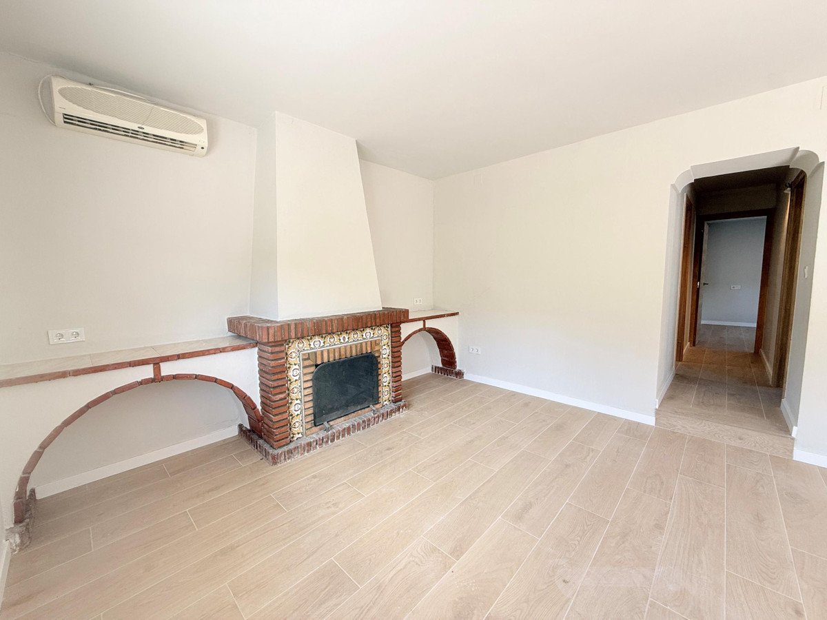 3 Bed Finca - Cortijo in Coín