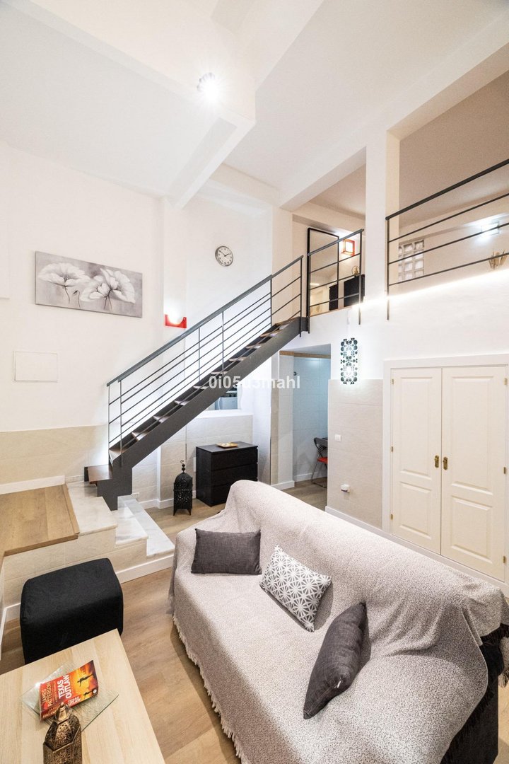 2 Bed Ground Floor Apartment in Centro Histórico