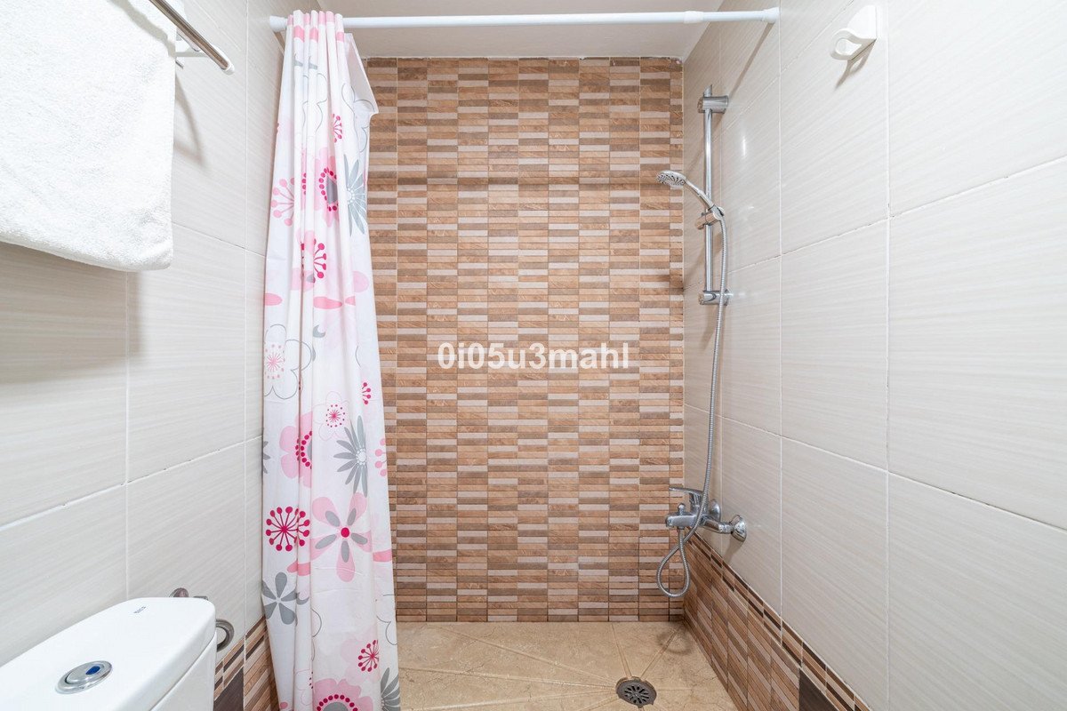 2 Bed Ground Floor Apartment in Centro Histórico