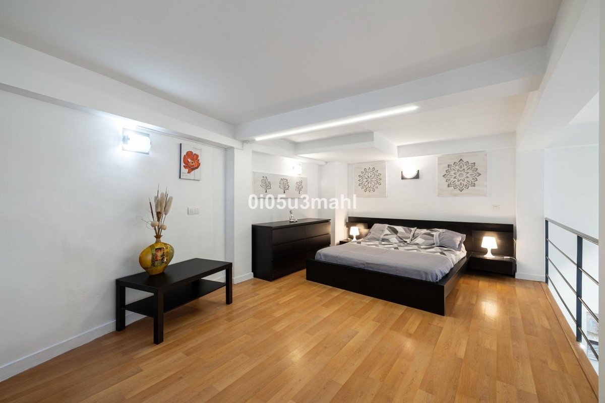 2 Bed Ground Floor Apartment in Centro Histórico