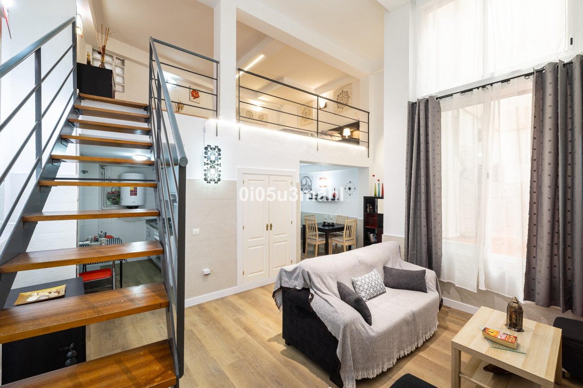 2 Bed Ground Floor Apartment in Centro Histórico