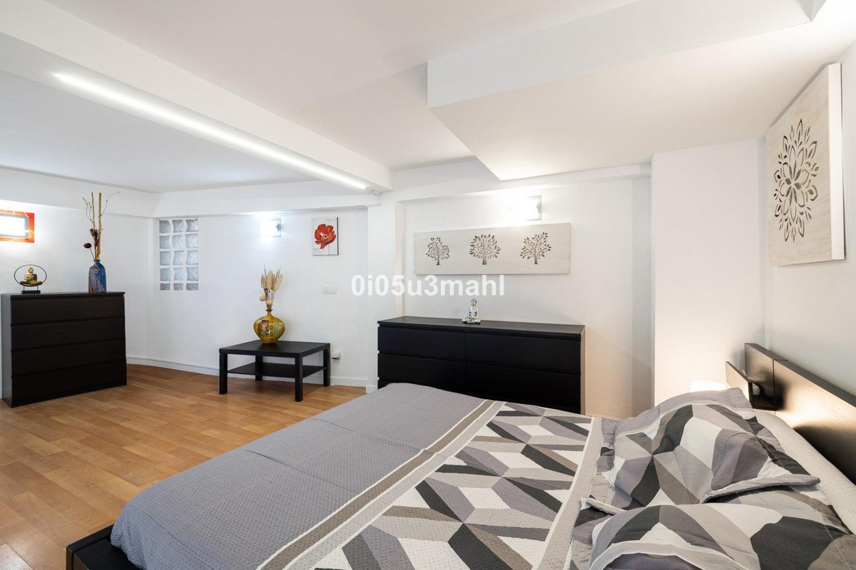 2 Bed Ground Floor Apartment in Centro Histórico
