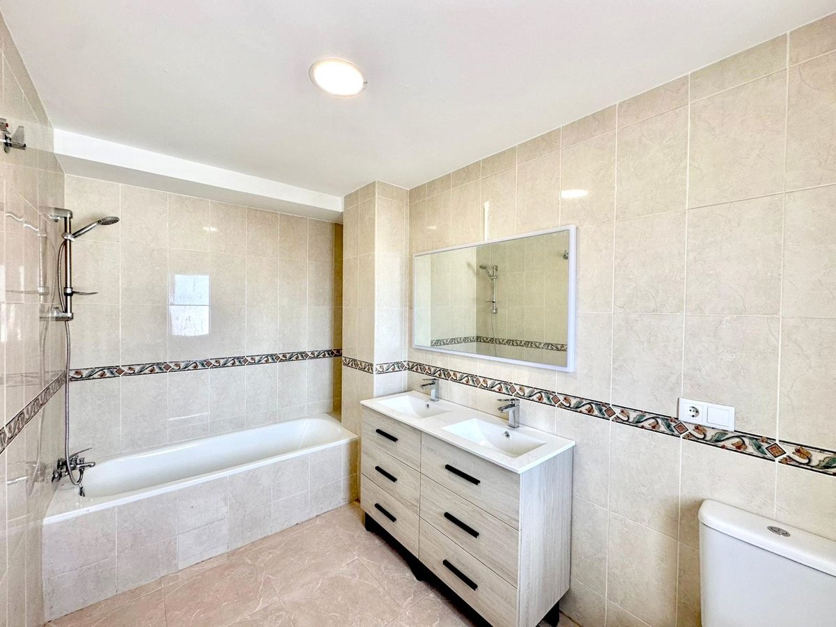 4 Bed Townhouse in Los Boliches