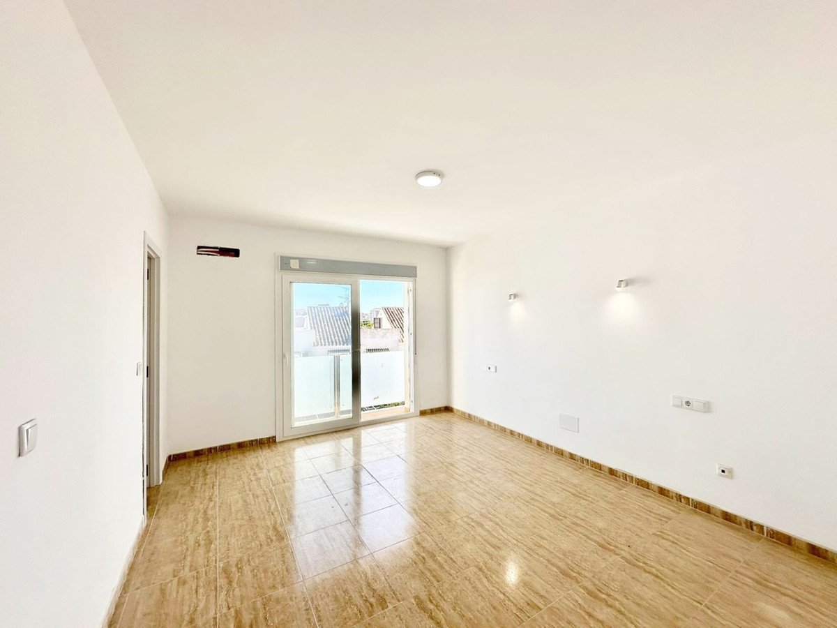 4 Bed Townhouse in Los Boliches