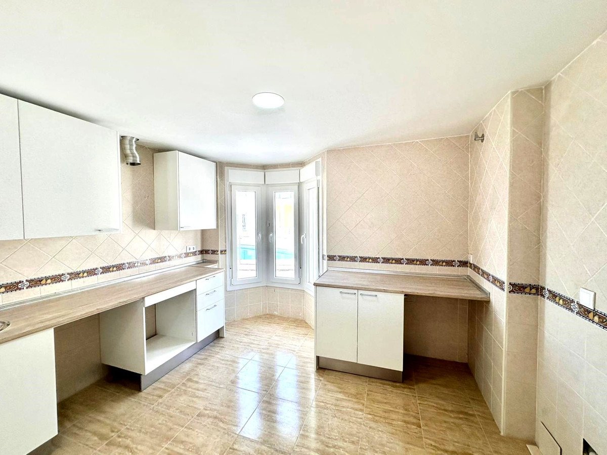 4 Bed Townhouse in Los Boliches