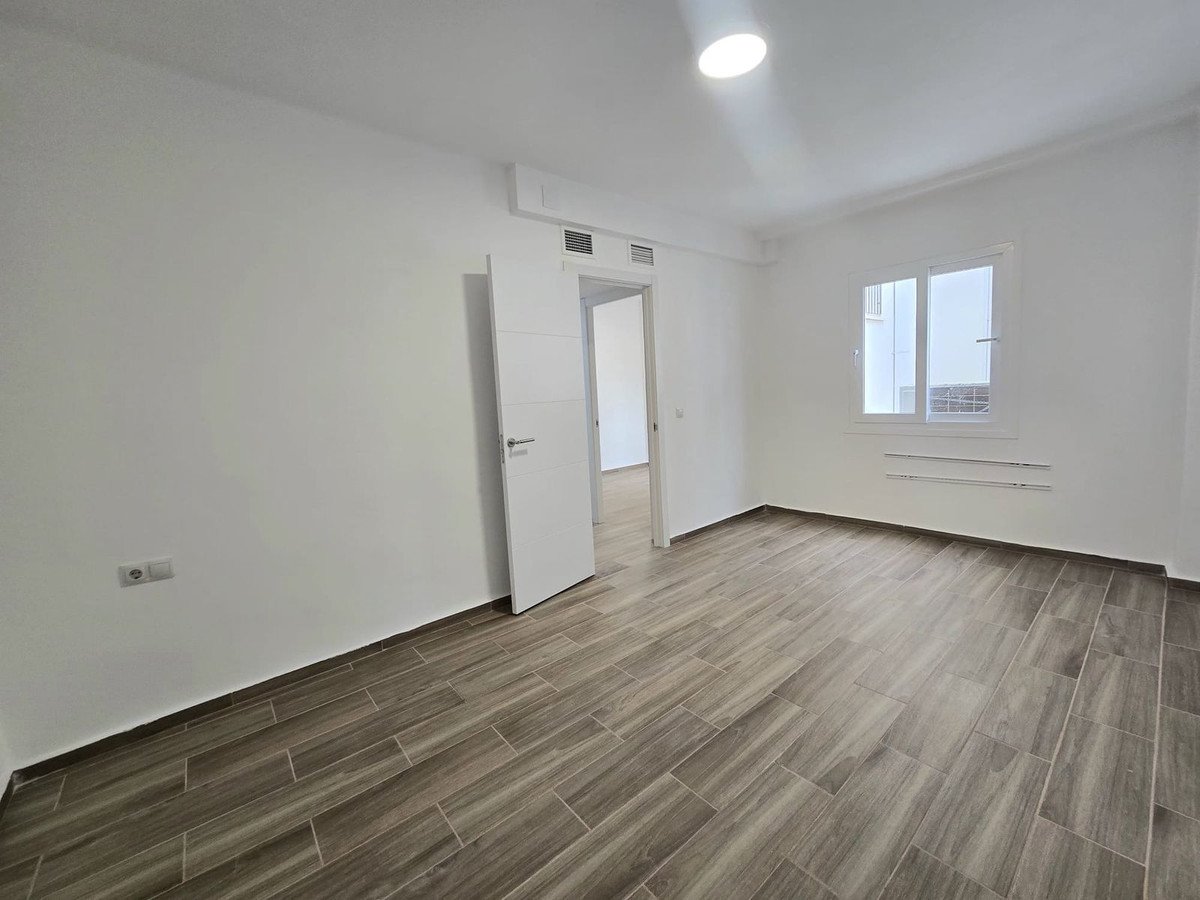3 Bed Middle Floor Apartment in Málaga