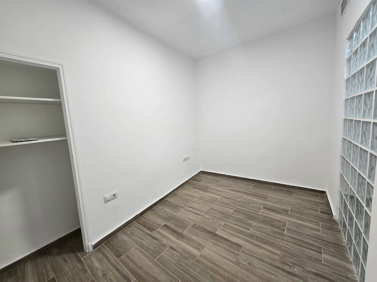 3 Bed Middle Floor Apartment in Málaga