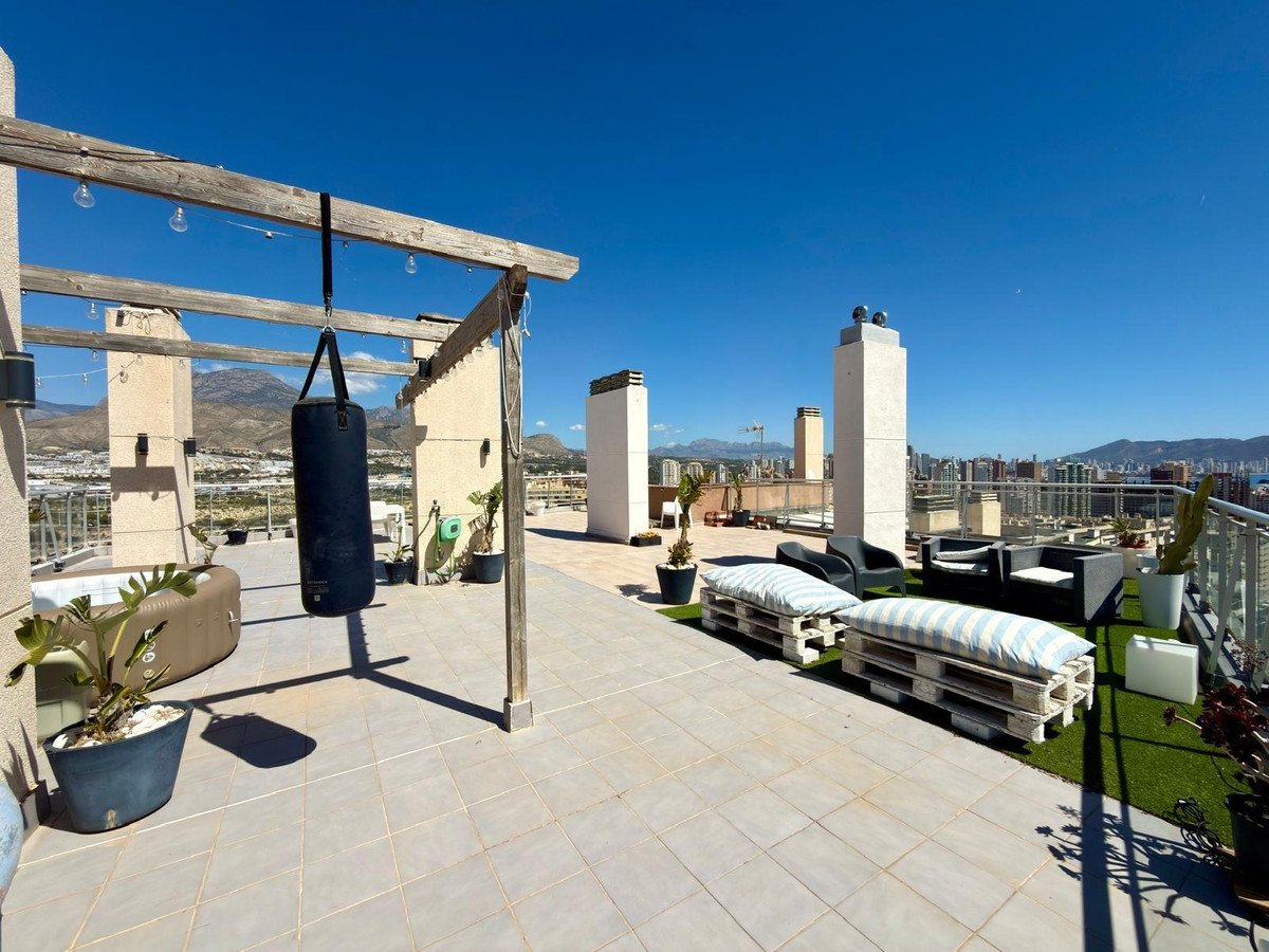 2 Bed Middle Floor Apartment in Villajoyosa