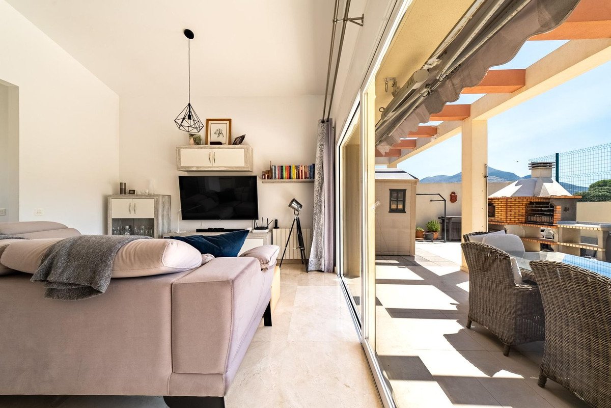 3 Bed Detached Villa in Coín