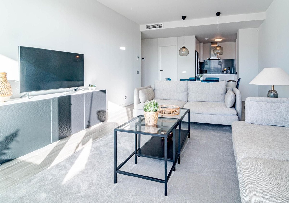 3 Bed Middle Floor Apartment in Cancelada