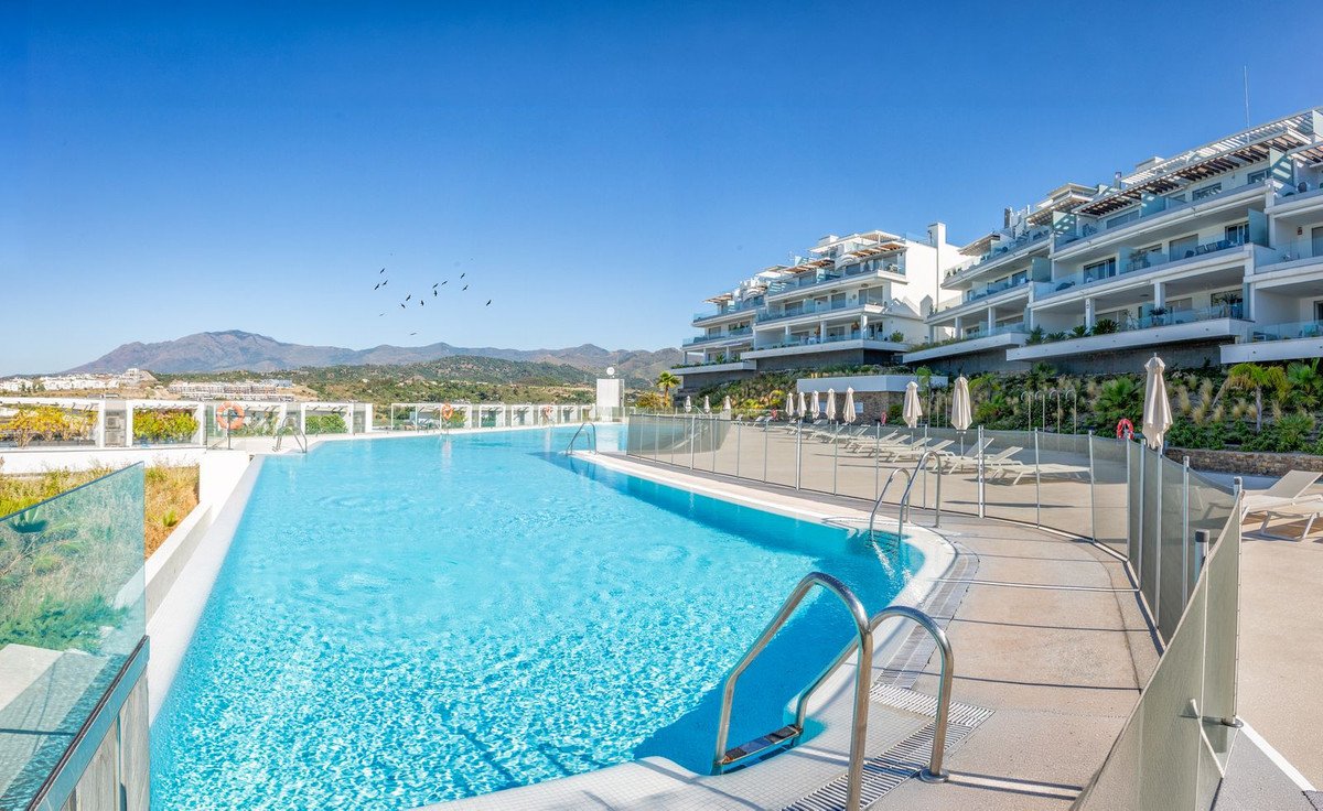 2 Bed Ground Floor Apartment in Cancelada