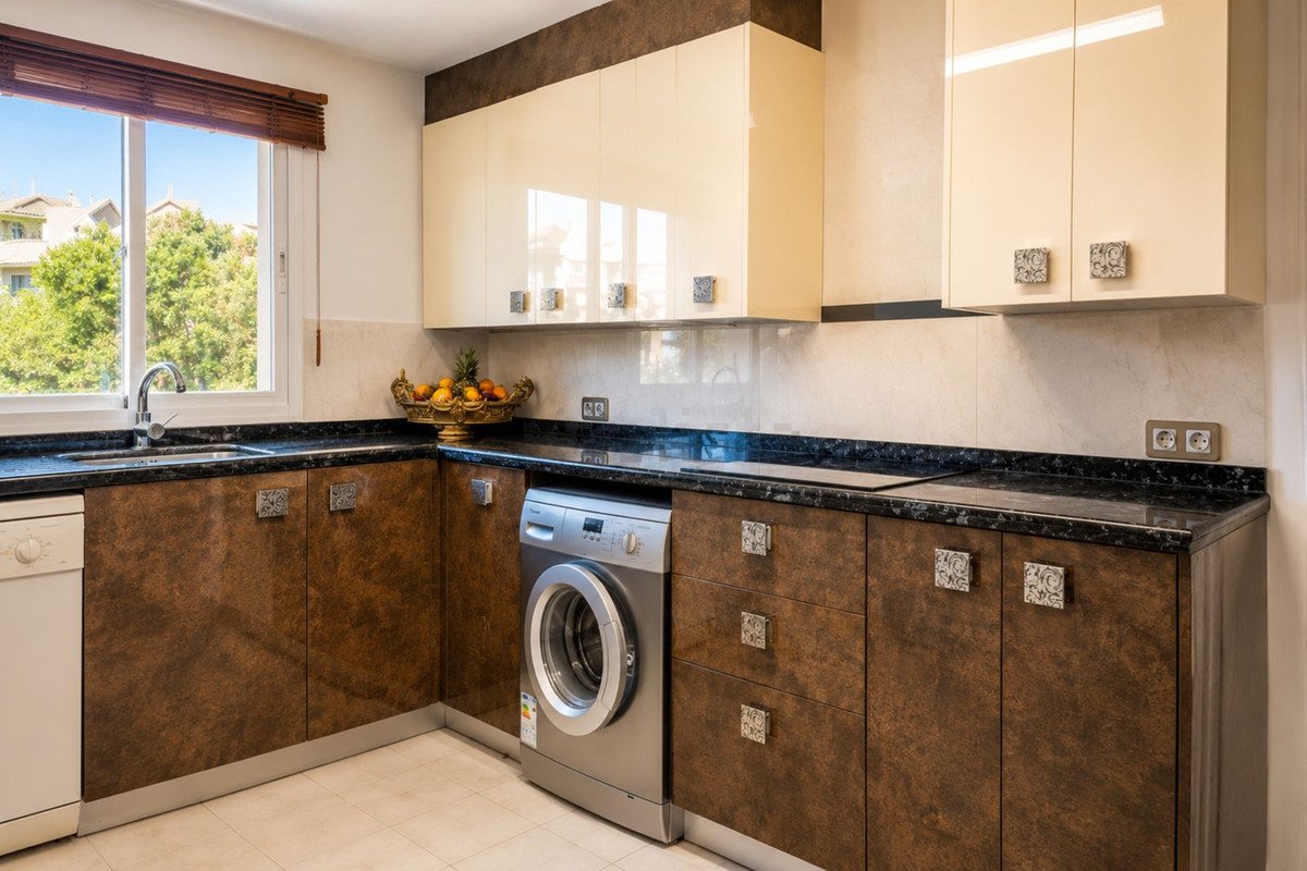 2 Bed Penthouse Duplex in Guadalmina Alta