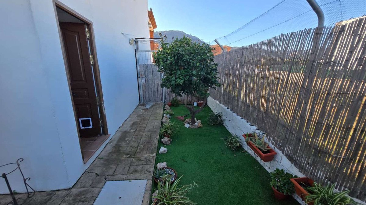6 Bed Detached Villa in Alhaurín de la Torre