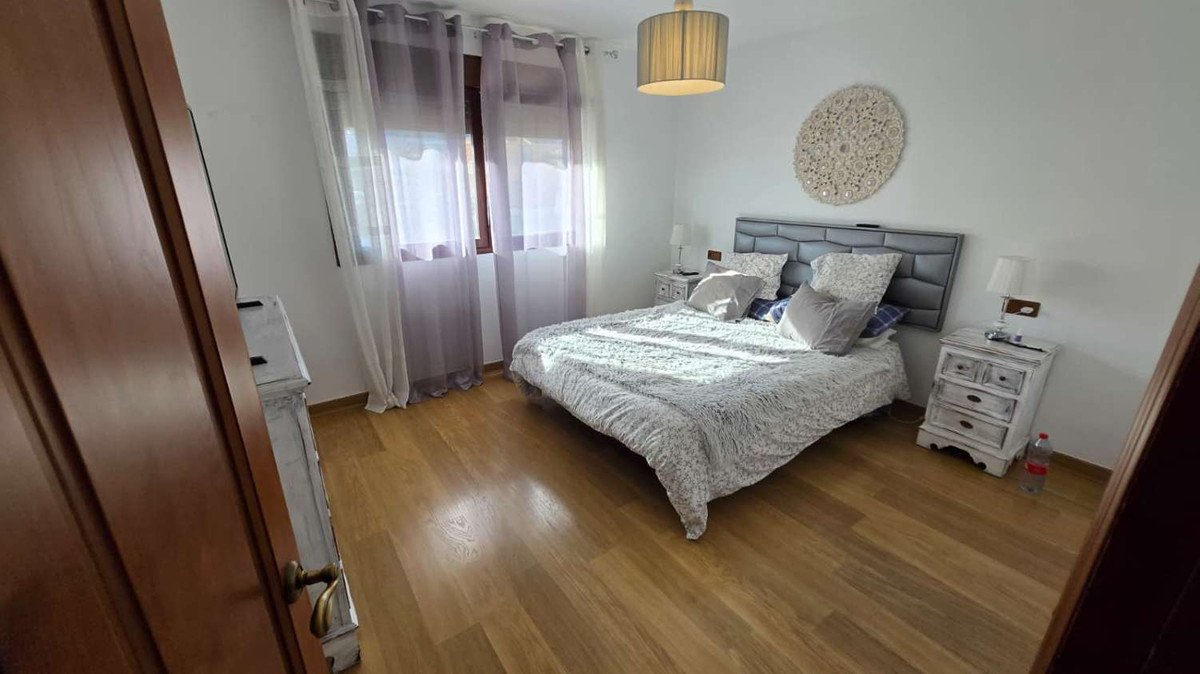 6 Bed Detached Villa in Alhaurín de la Torre