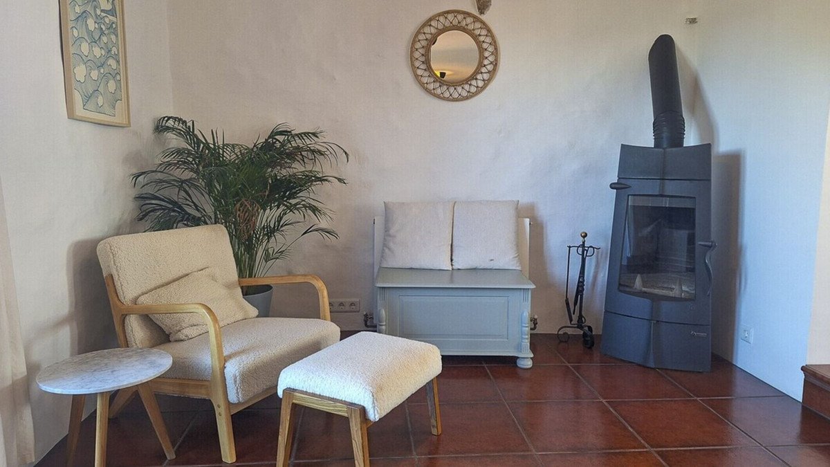8 Bed Finca - Cortijo in Casabermeja