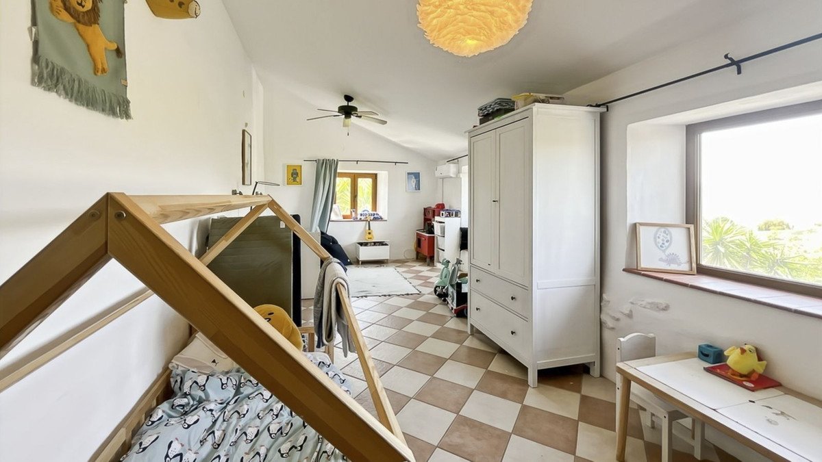 8 Bed Finca - Cortijo in Casabermeja
