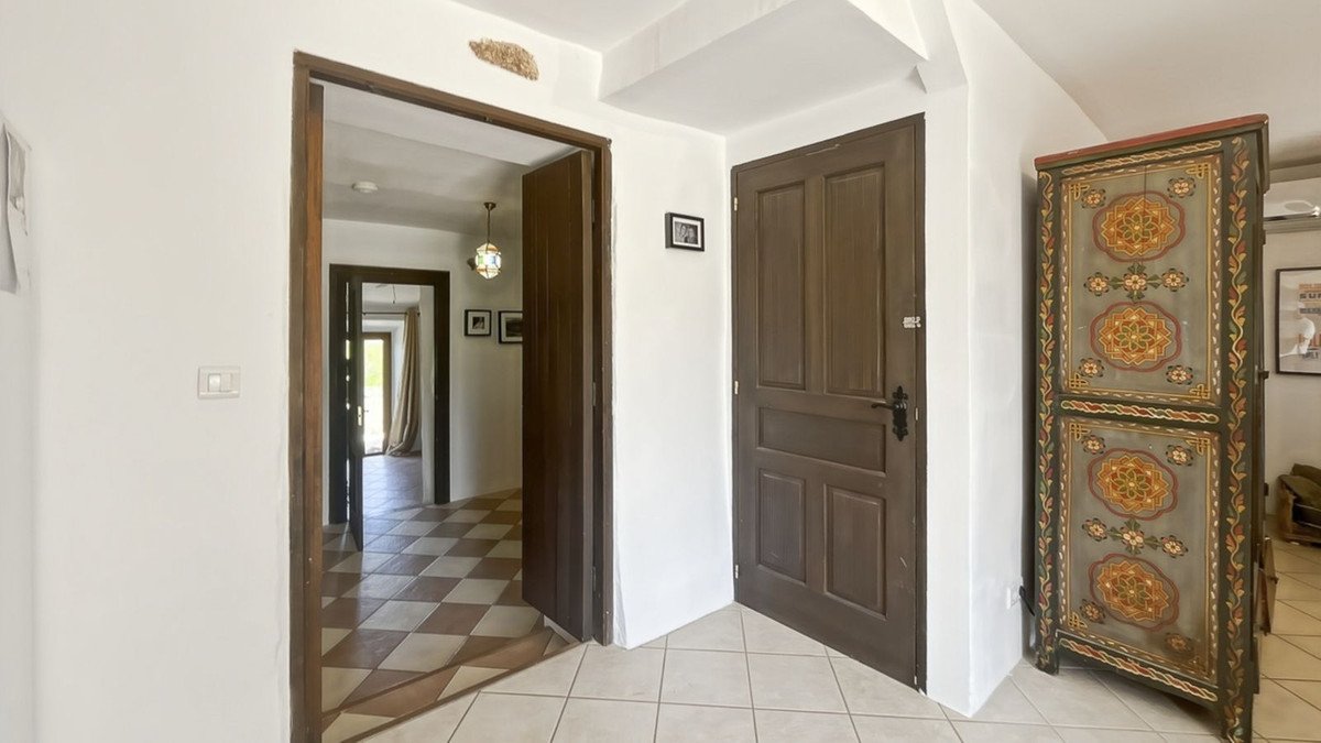 8 Bed Finca - Cortijo in Casabermeja