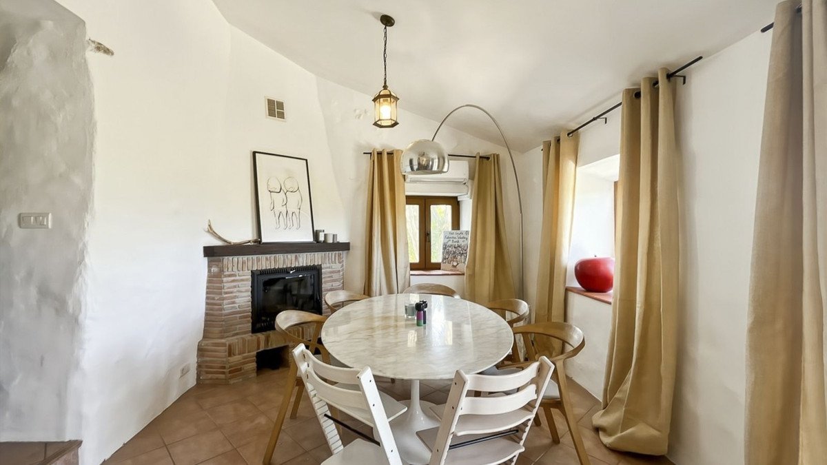 8 Bed Finca - Cortijo in Casabermeja