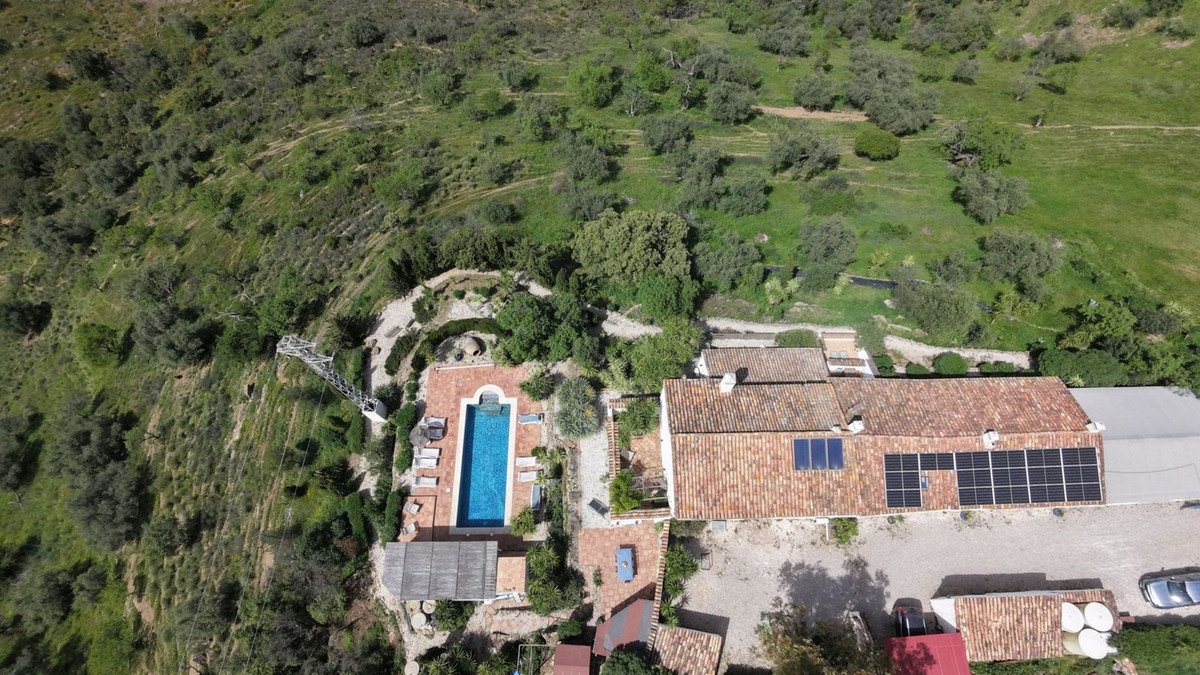 8 Bed Finca - Cortijo in Casabermeja