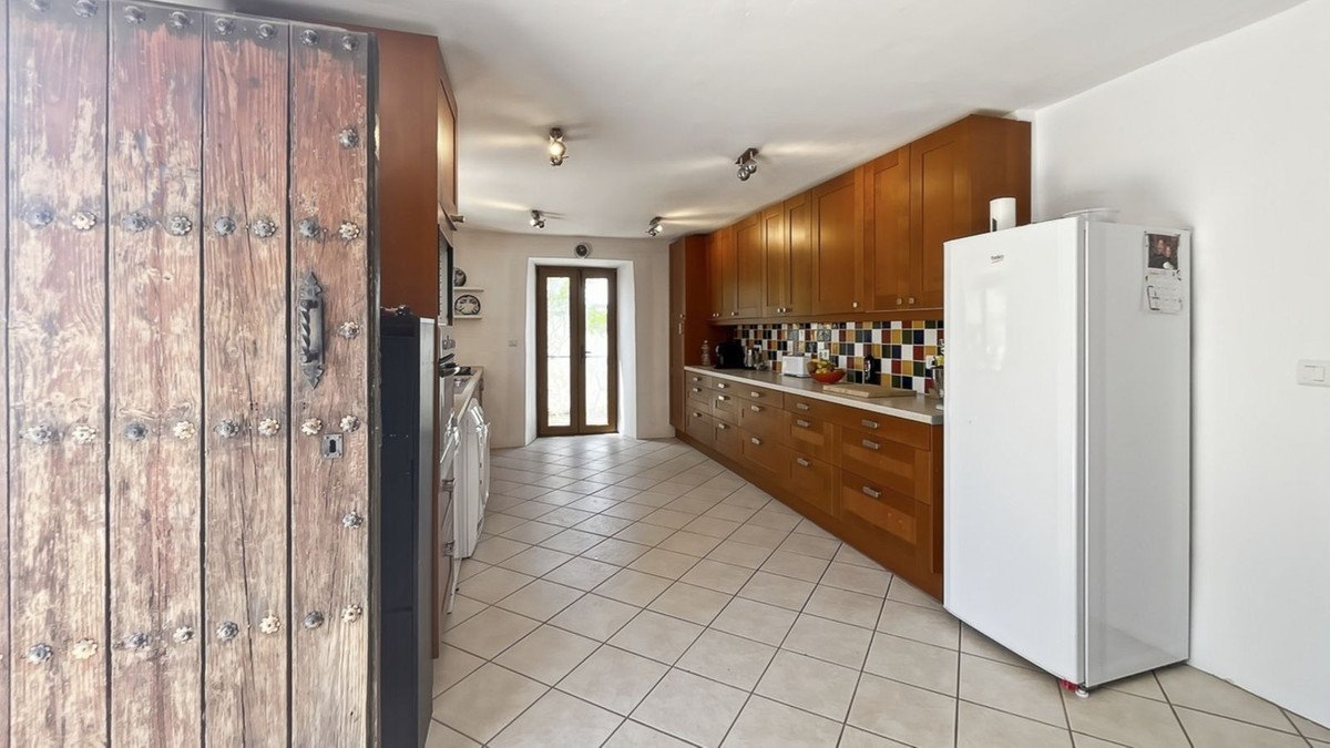 8 Bed Finca - Cortijo in Casabermeja