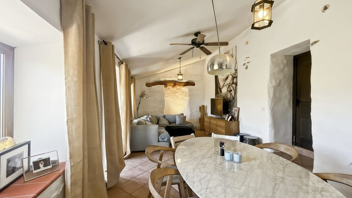 8 Bed Finca - Cortijo in Casabermeja